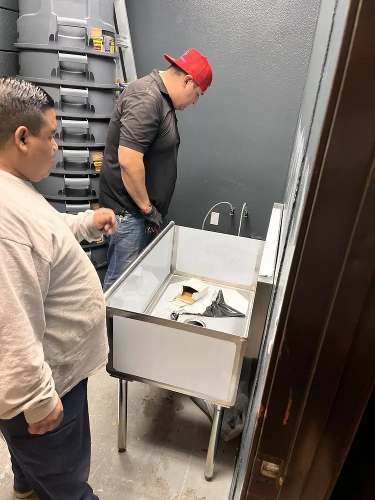 Commercial plumbing and sink installation in MacFarlane Park